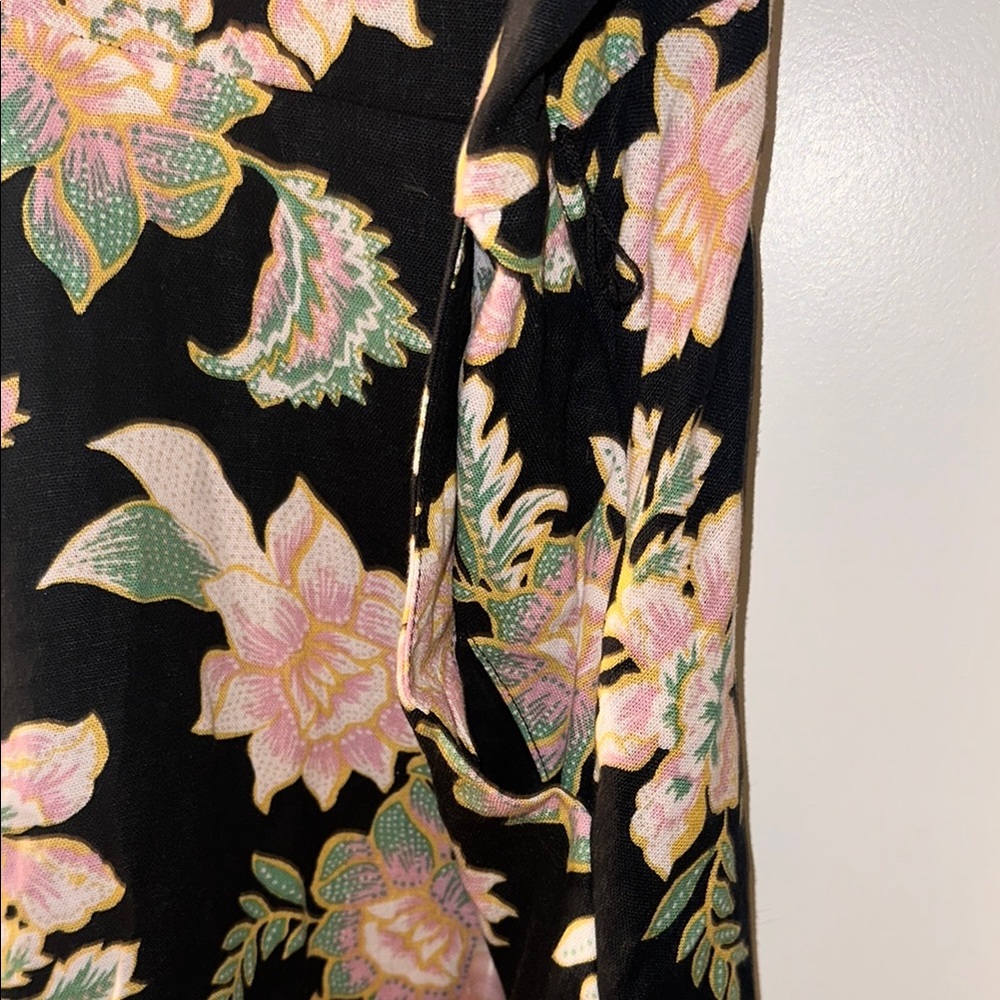 Sleeveless Floral Dress - Picture 5 of 7